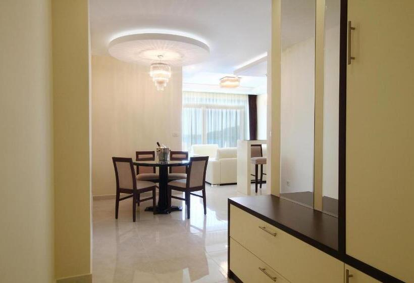 Shine Residence