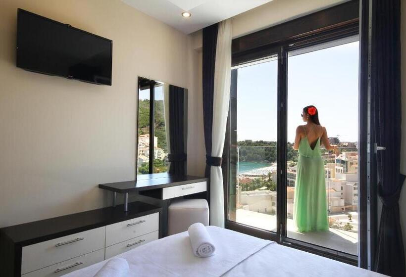 Shine Residence