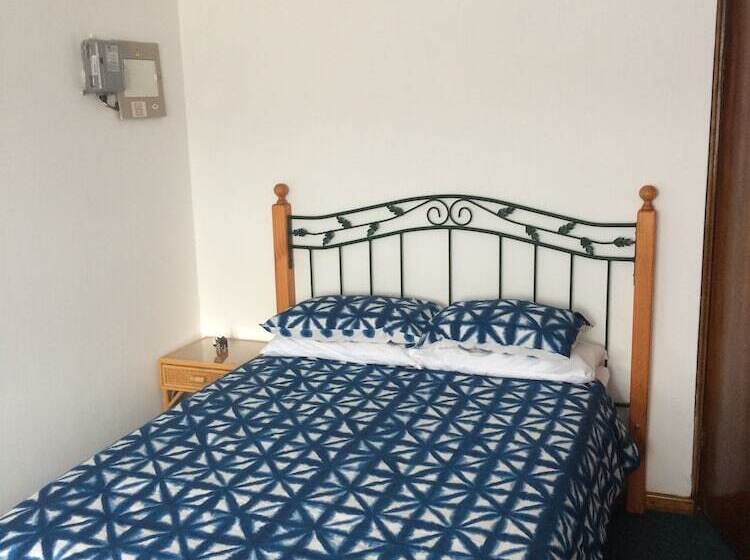 هاستل Backpacker Apartments