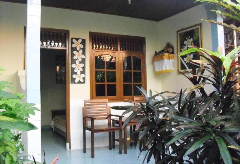 تختخواب و صبحانه Adus Beach Inn