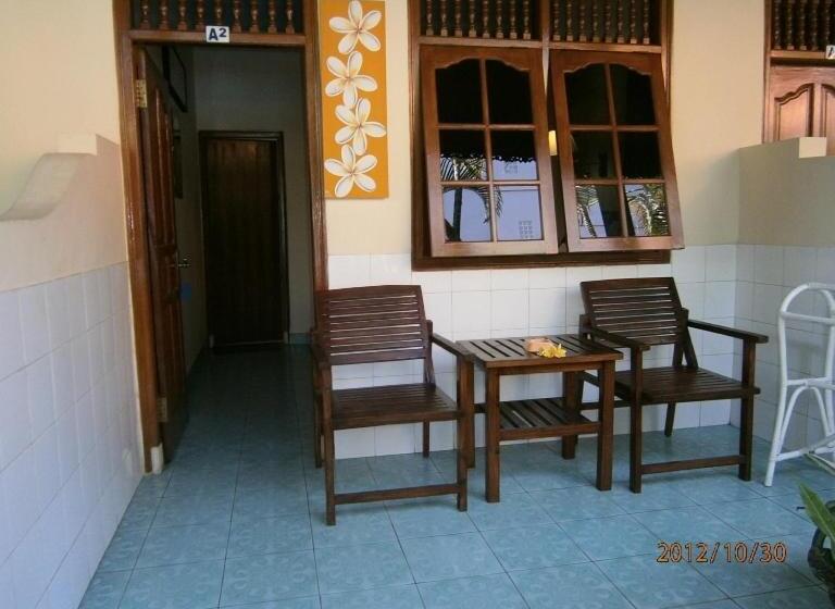 تختخواب و صبحانه Adus Beach Inn