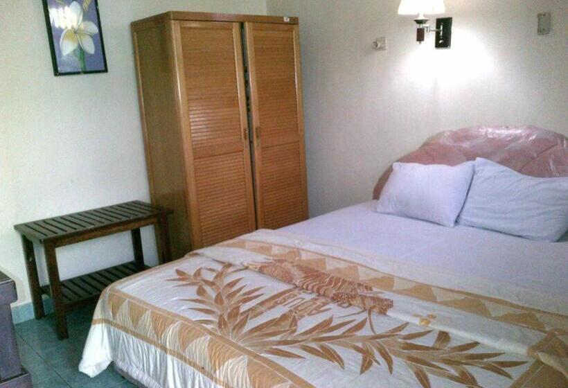 تختخواب و صبحانه Adus Beach Inn