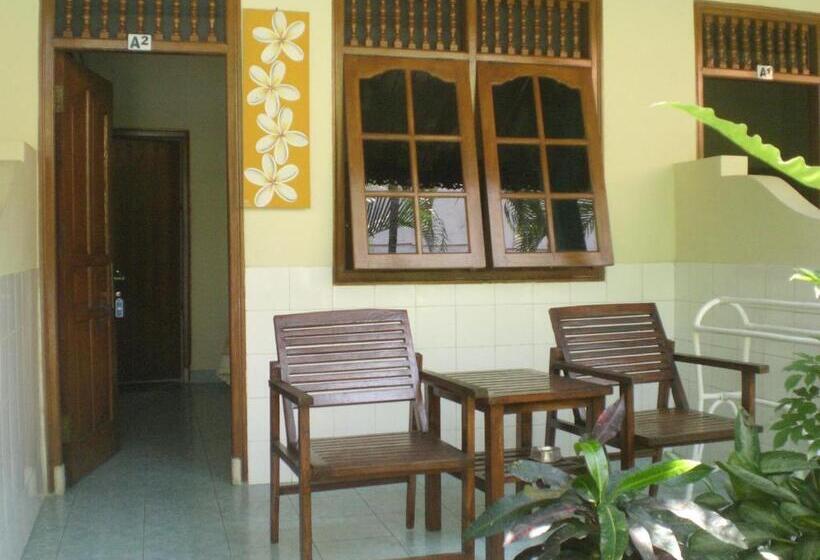 تختخواب و صبحانه Adus Beach Inn