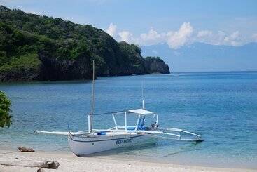 Eagle Point Beach And Dive Resort