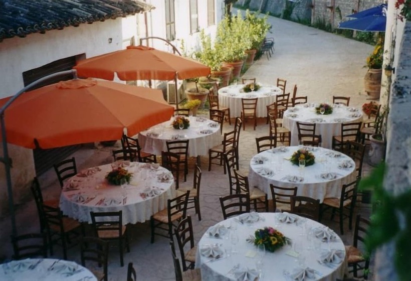 هتل Agriturismo Natalini