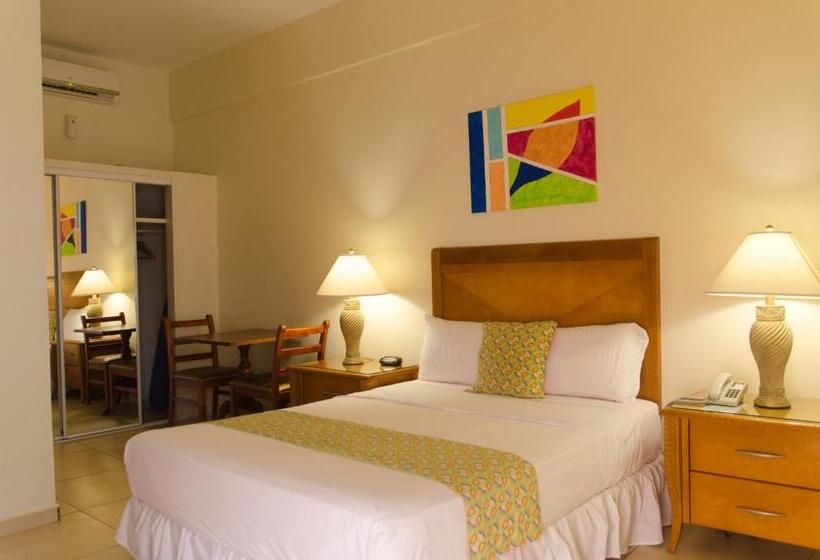 هتل Alicia's Inn