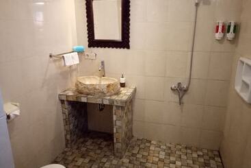 هتل Atres Villa