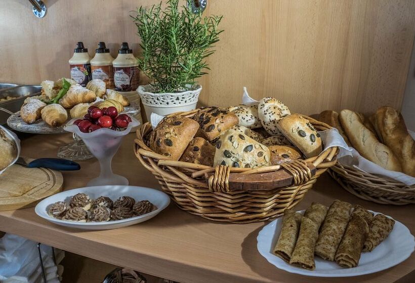 هتل Penzion Jasmín