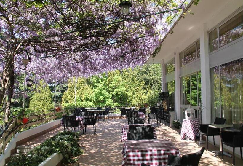 هتل Ristorante Sole
