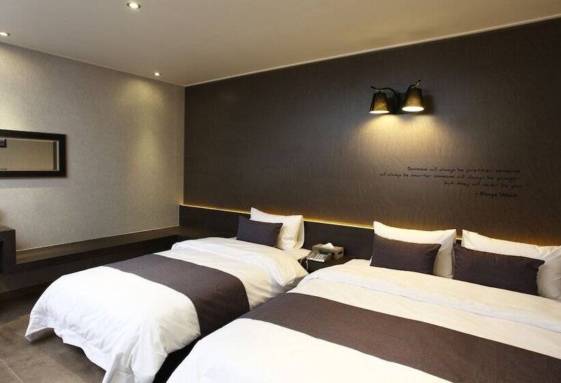 Fotos del hotel S&:  3