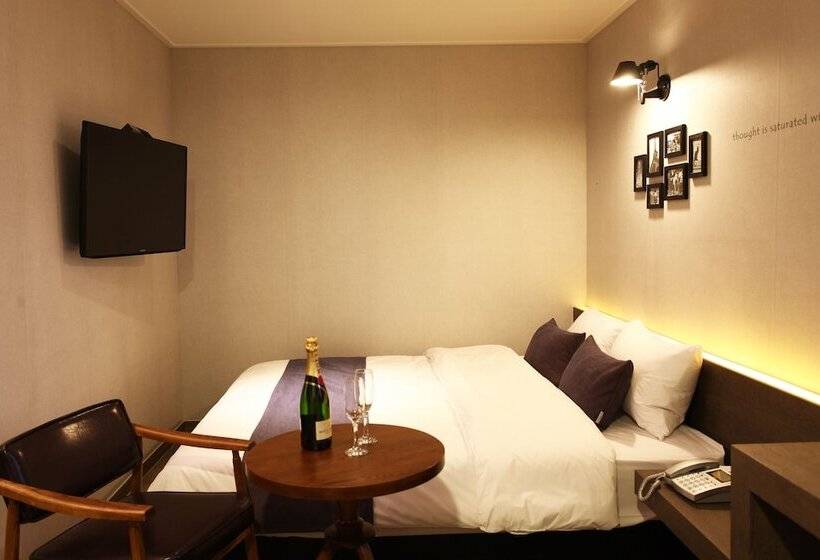 Fotos del hotel S&:  9