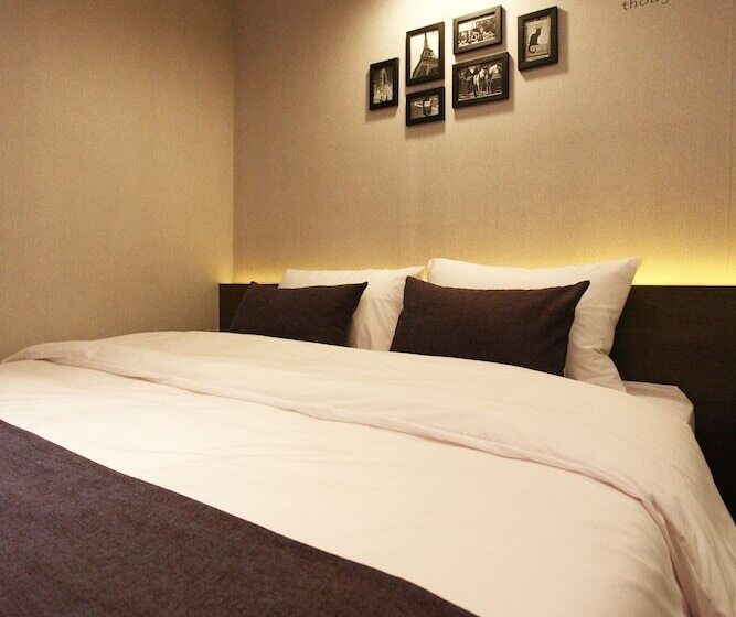 Fotos del hotel S&:  6