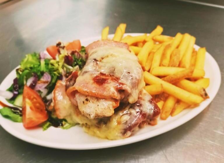 هتل The George Inn