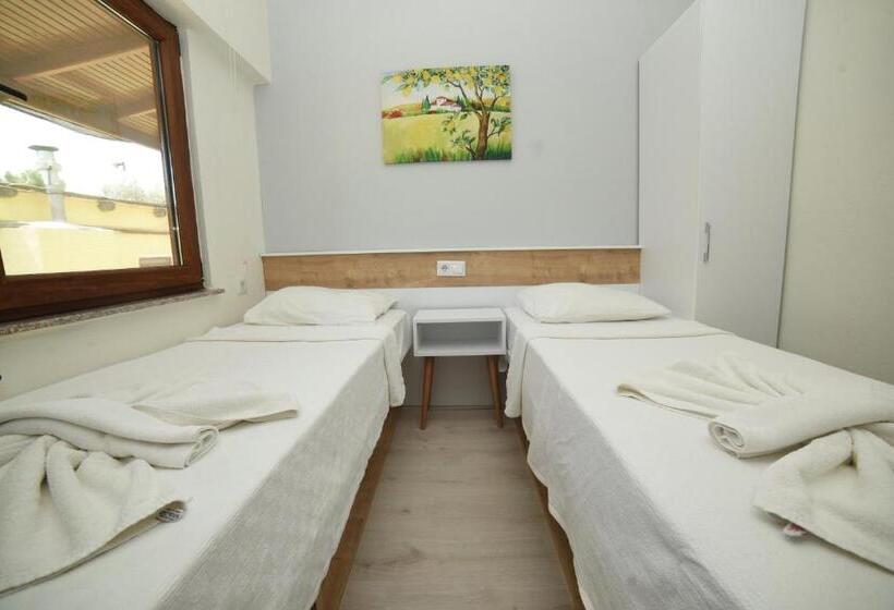 Limonata Otel Assos