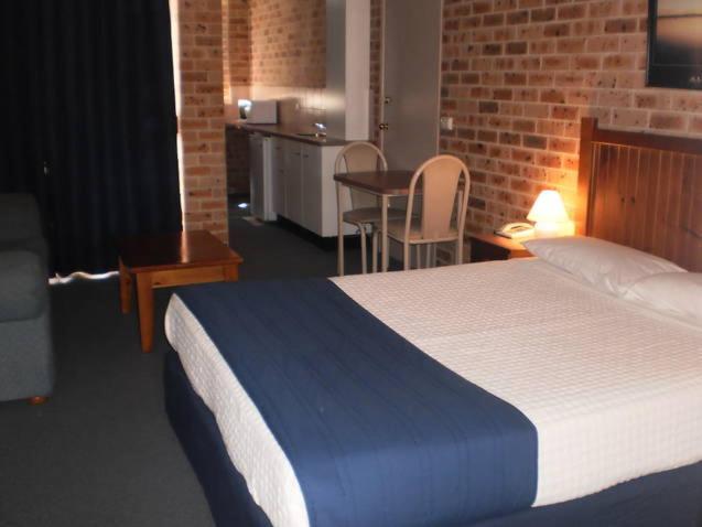 فندق على الطريق Lake Haven Motor Inn