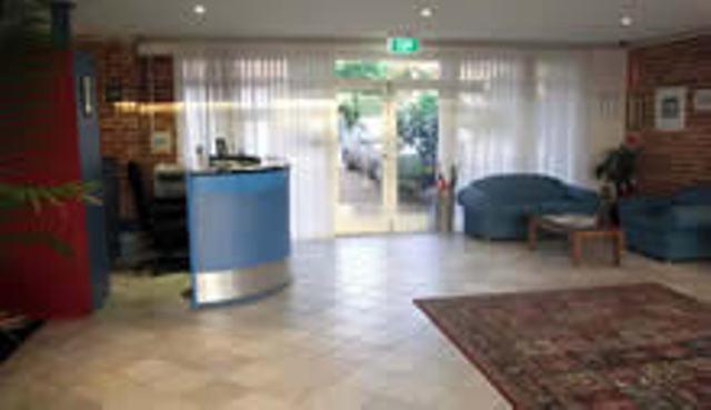 فندق على الطريق Lake Haven Motor Inn