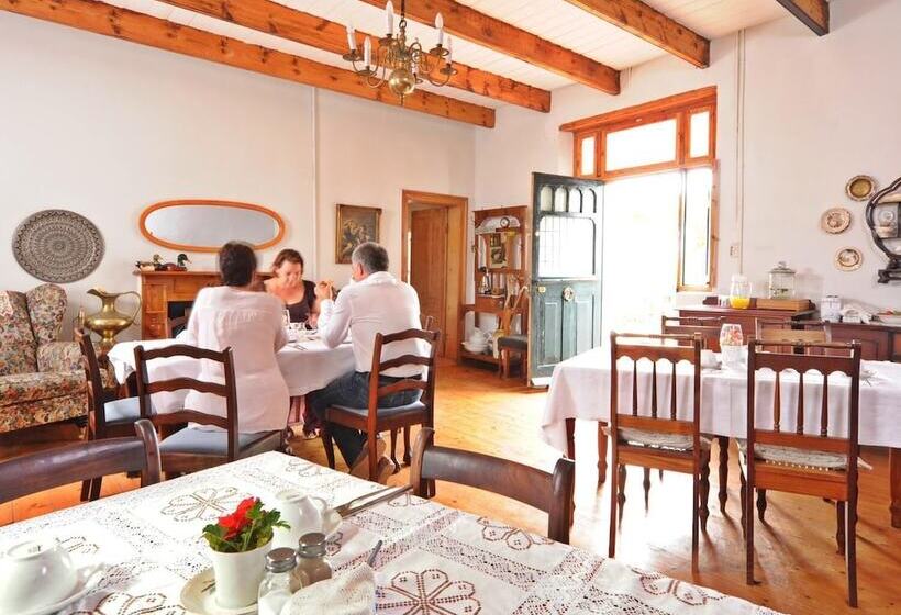 펜션 Aan De Doorns Guesthouse