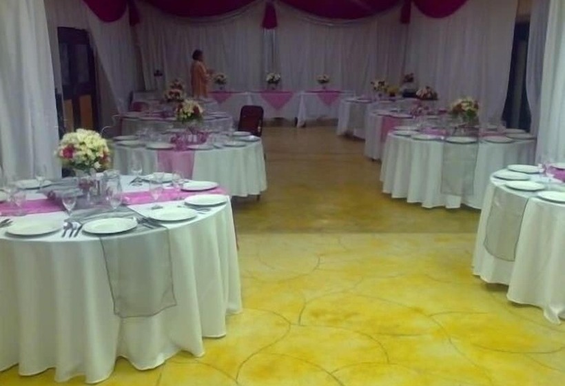 پانسیون Kwa Eden Hotels And Conferencing