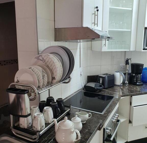 پانسیون Sunnyridge Lodge