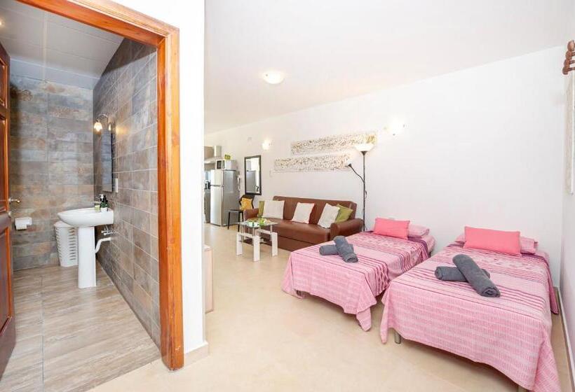 Summer Breeze Comfort Sunny Apartments Close To The Sandy Beaches   By Getawaysmalta