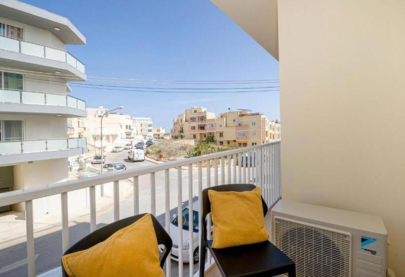 Summer Breeze Comfort Sunny Apartments Close To The Sandy Beaches   By Getawaysmalta