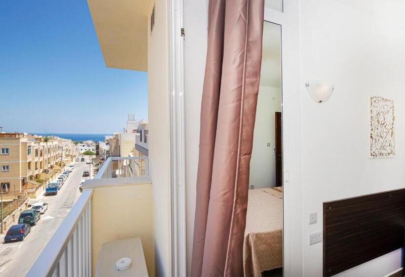 Summer Breeze Comfort Sunny Apartments Close To The Sandy Beaches   By Getawaysmalta