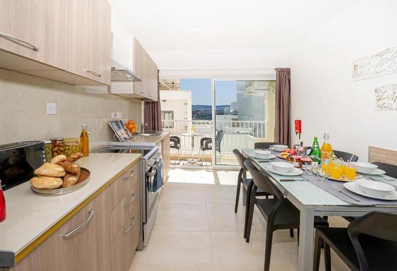 Summer Breeze Comfort Sunny Apartments Close To The Sandy Beaches   By Getawaysmalta