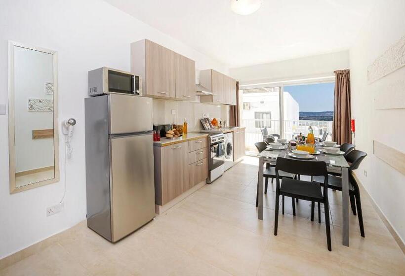 Summer Breeze Comfort Sunny Apartments Close To The Sandy Beaches   By Getawaysmalta