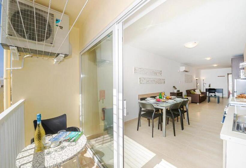 Summer Breeze Comfort Sunny Apartments Close To The Sandy Beaches   By Getawaysmalta
