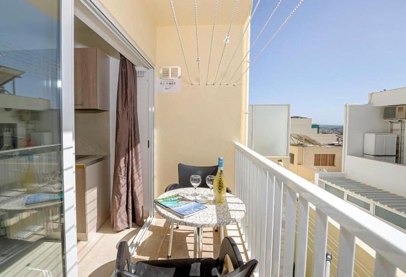 Summer Breeze Comfort Sunny Apartments Close To The Sandy Beaches   By Getawaysmalta