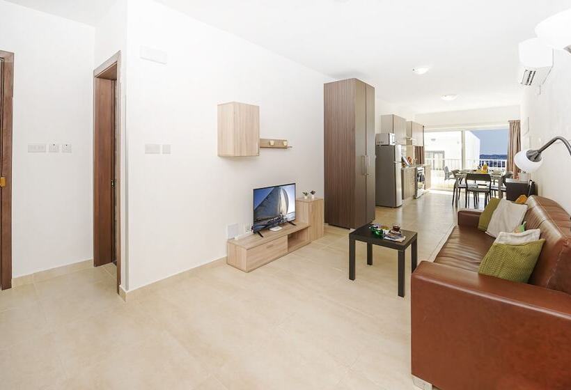 Summer Breeze Comfort Sunny Apartments Close To The Sandy Beaches   By Getawaysmalta