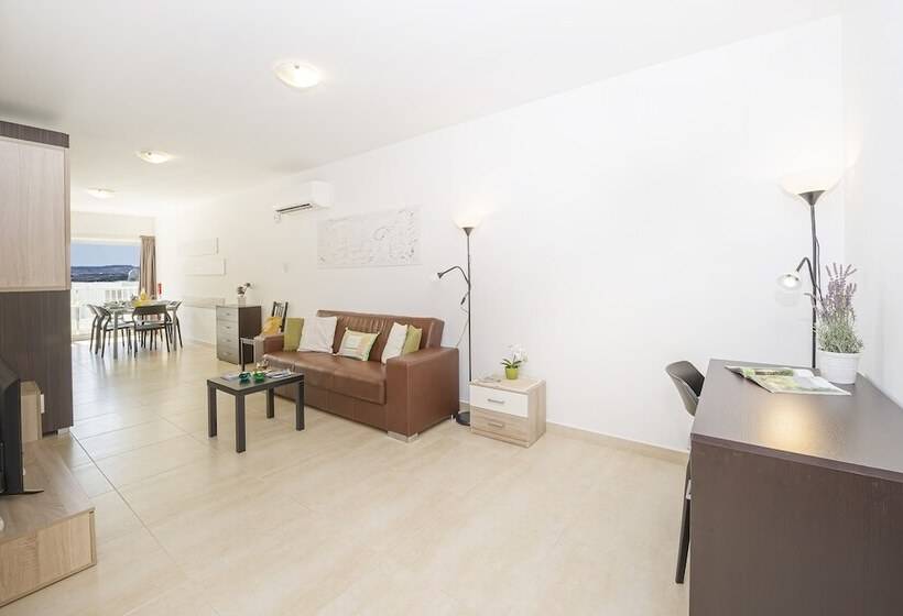 Summer Breeze Comfort Sunny Apartments Close To The Sandy Beaches   By Getawaysmalta