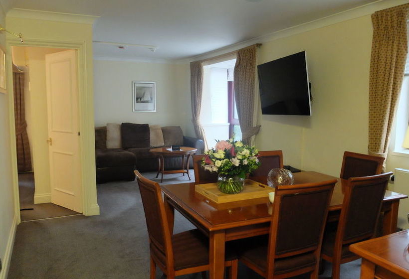 Basil Street Apartments