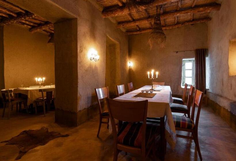 تختخواب و صبحانه Kasbah Tebi