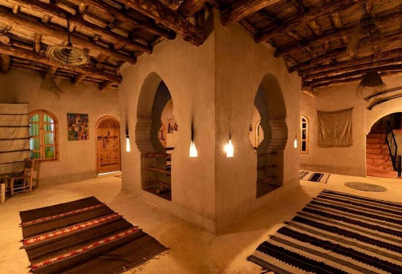 تختخواب و صبحانه Kasbah Tebi