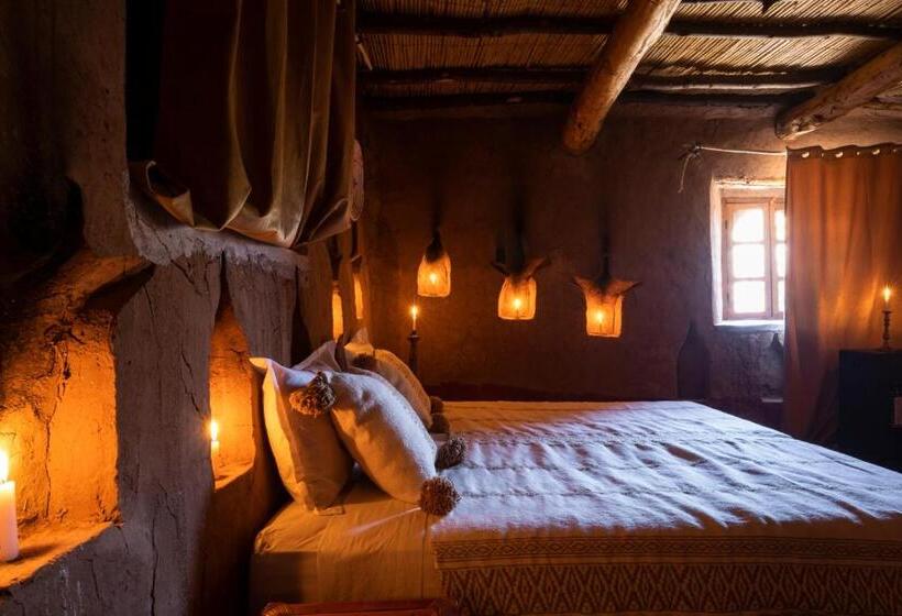 تختخواب و صبحانه Kasbah Tebi