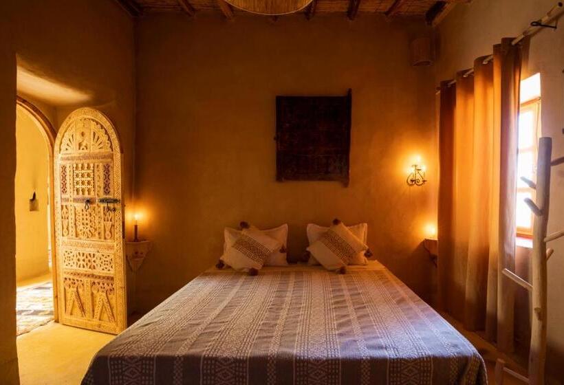 تختخواب و صبحانه Kasbah Tebi