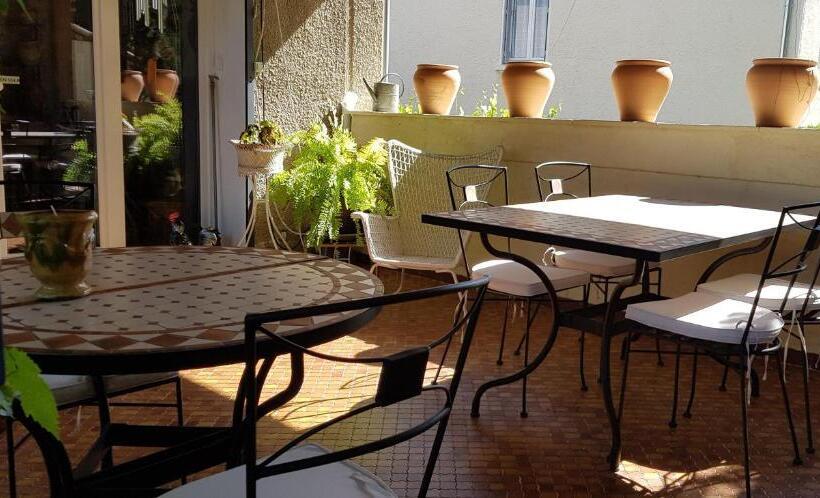 ベッドアンドブレックファースト Maison D Hôtes Et Roulotte Le 6 Bis