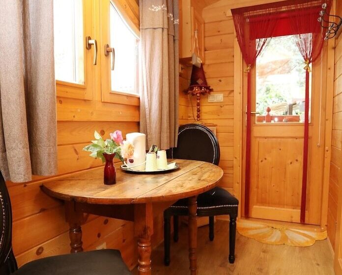 住宿加早餐  Maison D Hôtes Et Roulotte Le 6 Bis