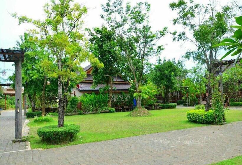 فندق Baan Baitan Resort