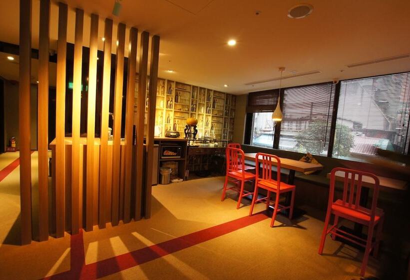 هتل Colors Infinity Inn