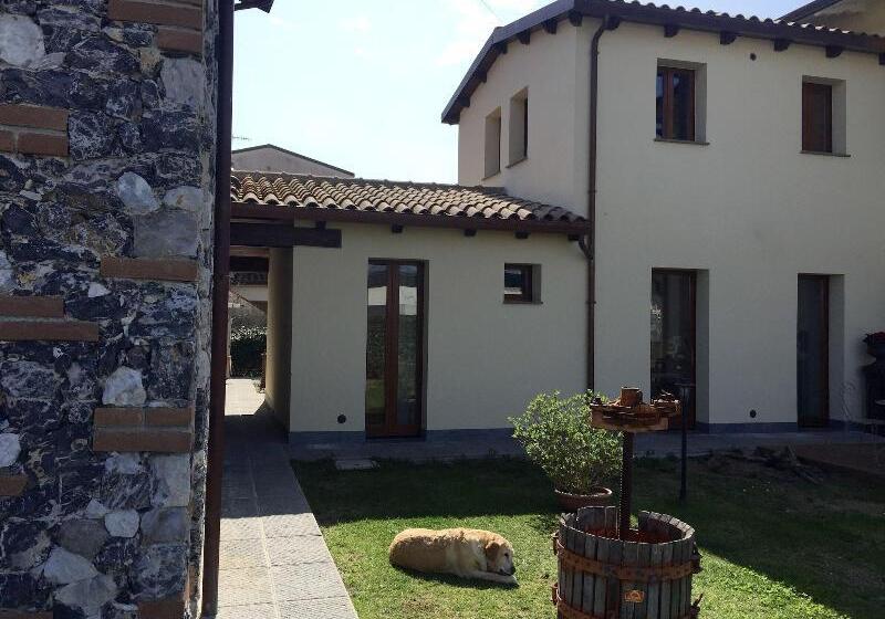 هتل Il Casale Del Giglio