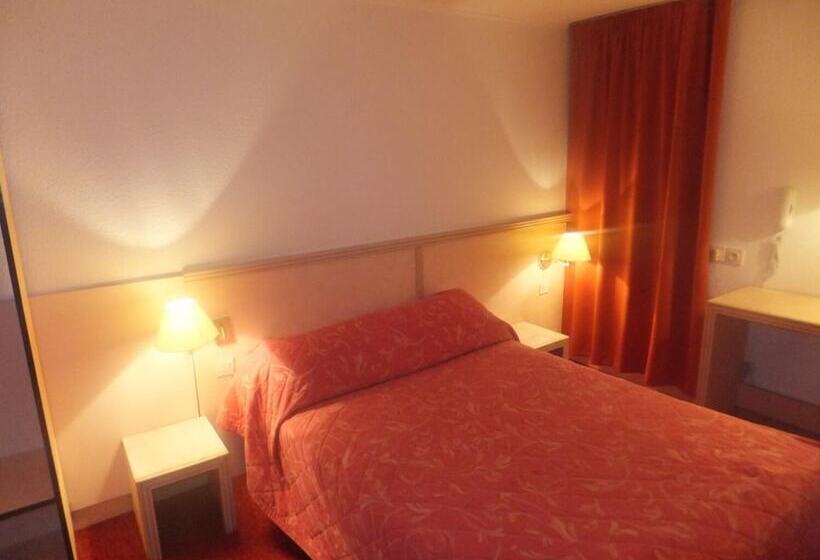 בית מלון כפרי Le Village