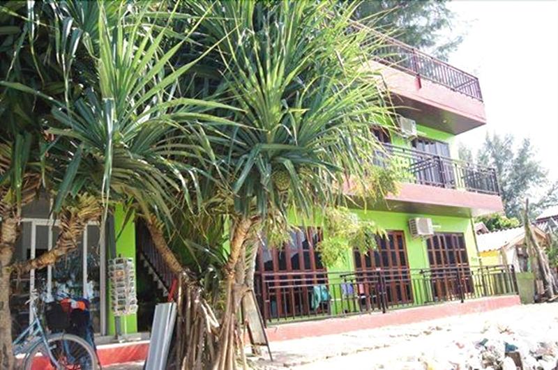 هتل Phi Phi Green House & Sunsky Hostel