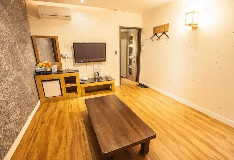 فندق Pungnam Family