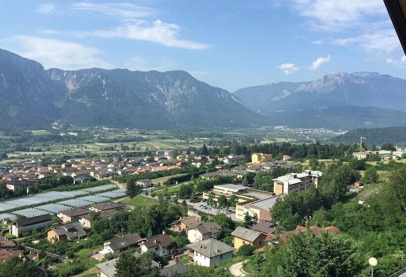 هتل Scaranò
