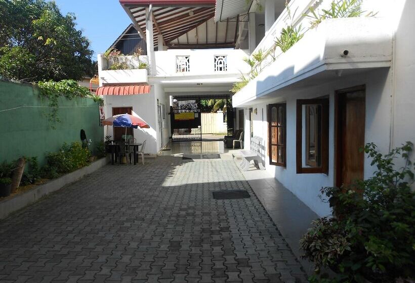 هتل Shanith Guesthouse Negombo