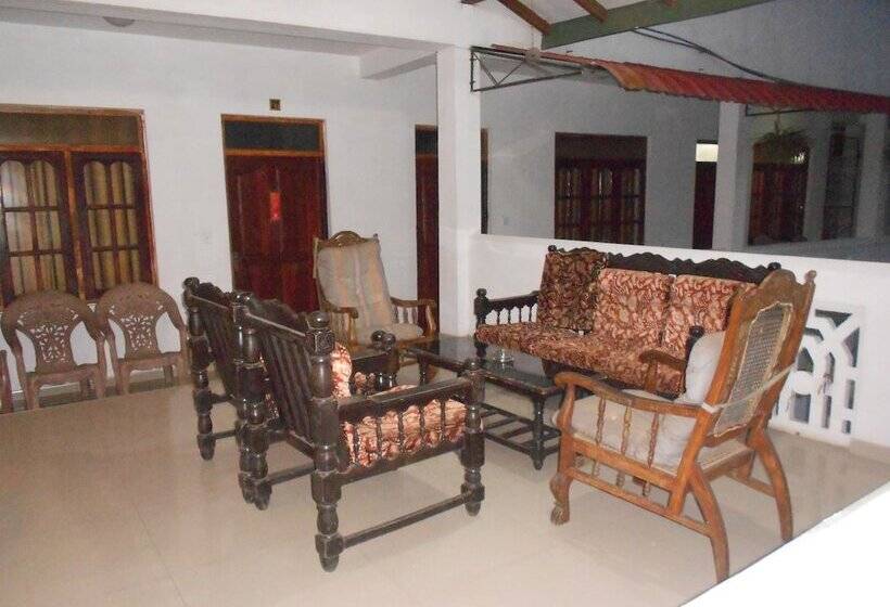 هتل Shanith Guesthouse Negombo