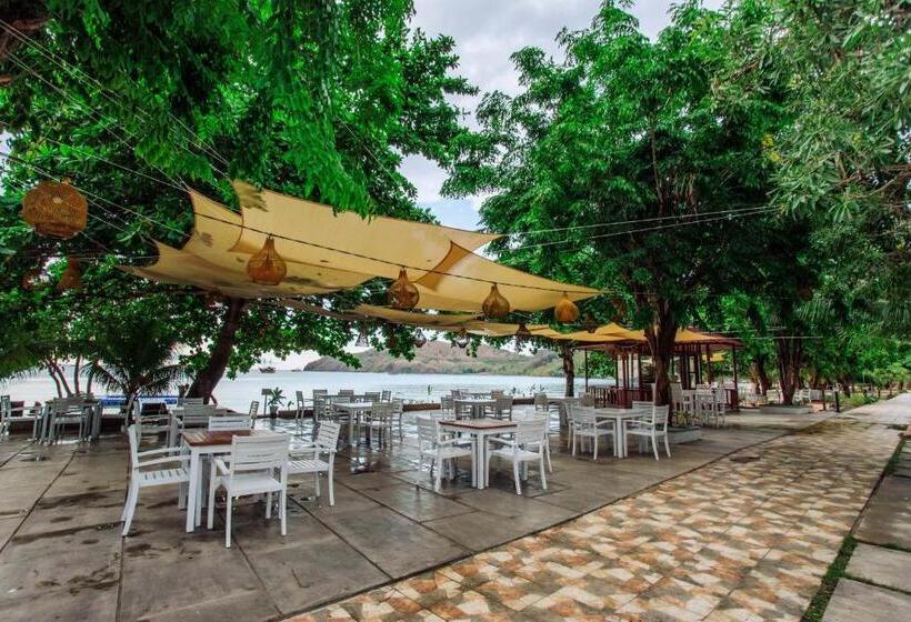 Sylvia Hotel & Resort Komodo