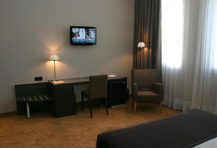 هتل Tana Boutique Hôtel